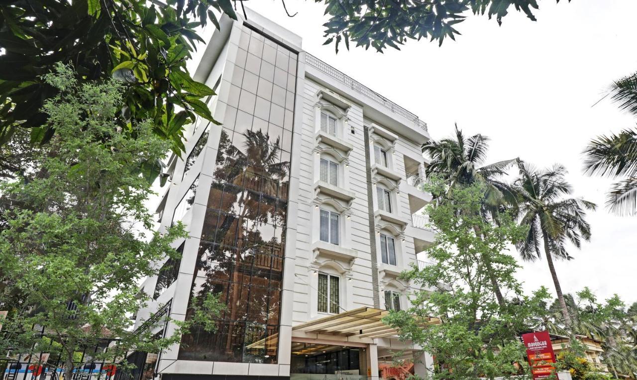 Treebo Trend Sreepathi Mayoogha Guruvayur Bagian luar foto